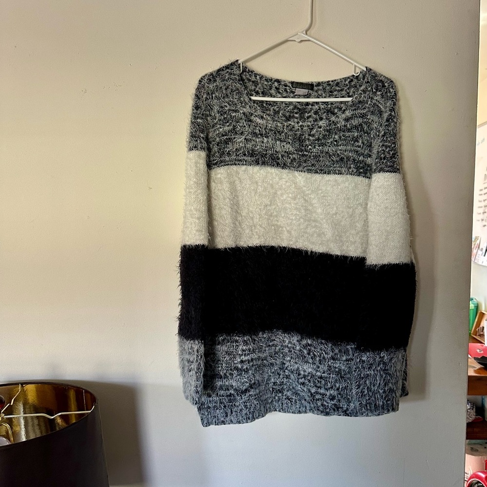 Cozy Colorblock Sweater - Black, White, Gray